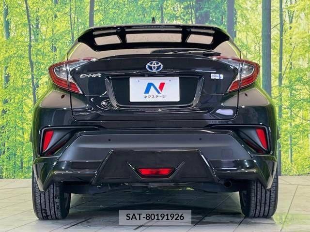 Toyota C-HR 2018-06 347180-15