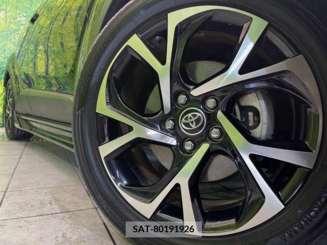 Toyota C-HR 2018-06 347180-13