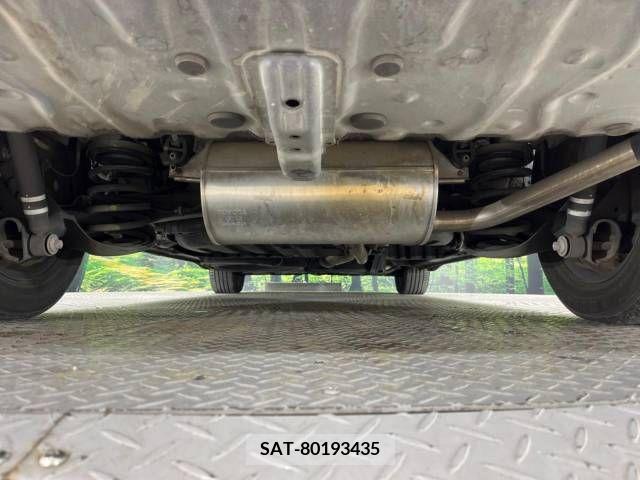 Toyota NOAH 2013-11 279512-17