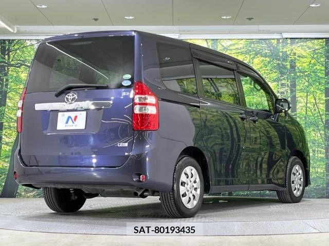 Toyota NOAH 2013-11 279512-16