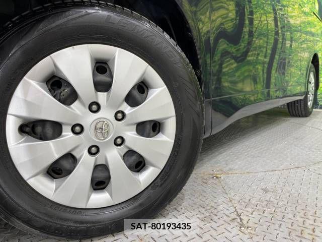 Toyota NOAH 2013-11 279512-12
