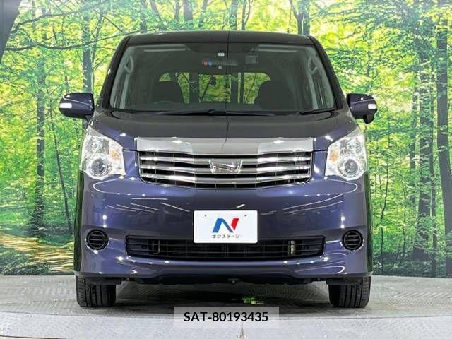 Toyota NOAH 2013-11 279512-13