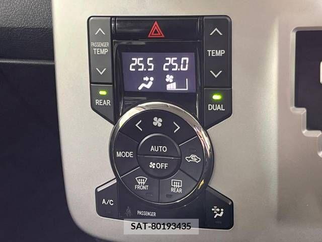 Toyota NOAH 2013-11 279512-4