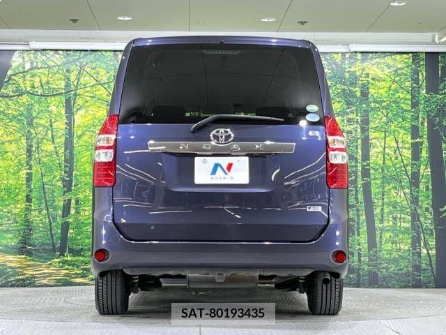 Toyota NOAH 2013-11 279512-14