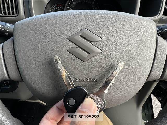 Suzuki EVERY 2022-07 301637-14