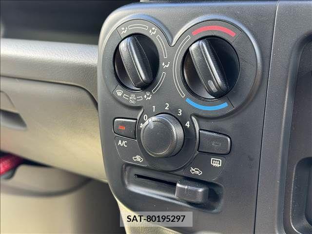 Suzuki EVERY 2022-07 301637-11