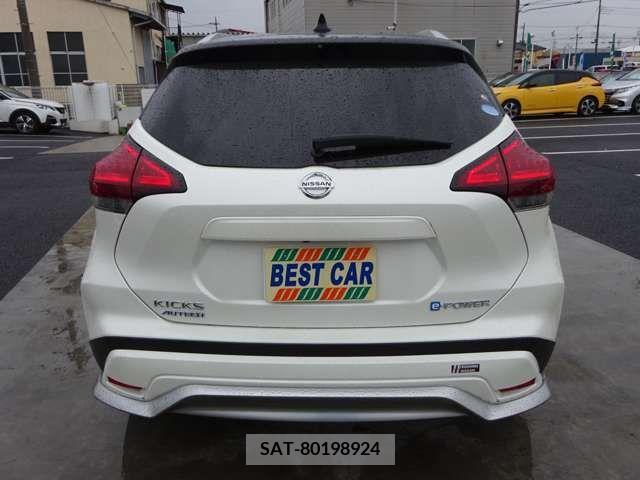 Nissan KICKS 2021-12 235399-6