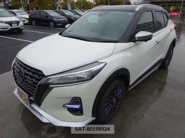 Nissan KICKS 2021-12 235399-5