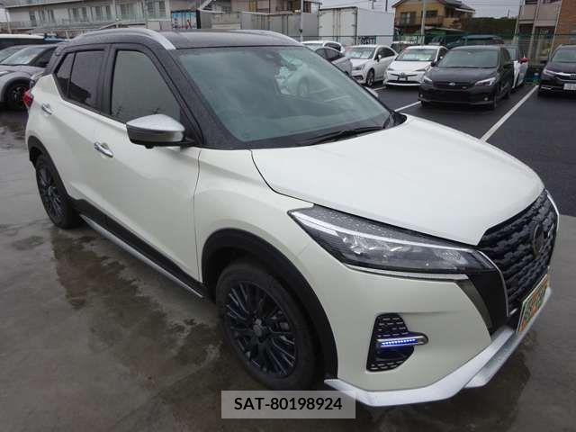 Nissan KICKS 2021-12 235399-10