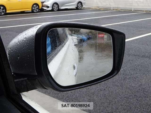 Nissan KICKS 2021-12 235399-16