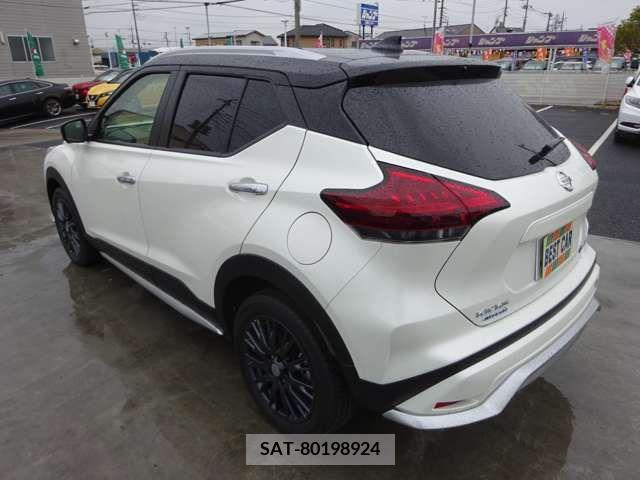 Nissan KICKS 2021-12 235399-2