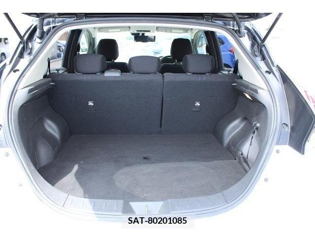 Nissan LEAF 2018-01 367080-17