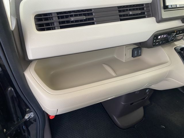 Honda N BOX 2019-07 6751-12