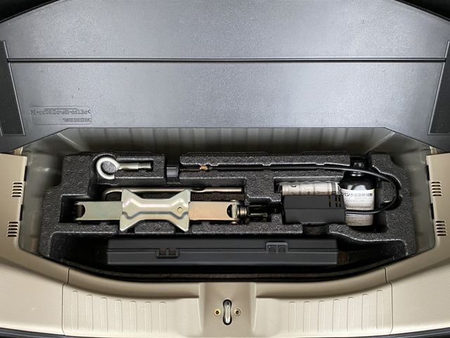 Honda N BOX 2019-07 6751-28