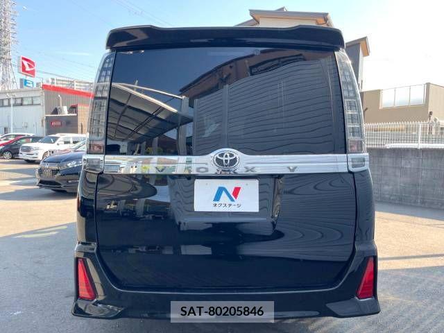 Toyota VOXY 2017-06 321506-18