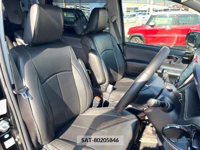 Toyota VOXY 2017-06 321506-10