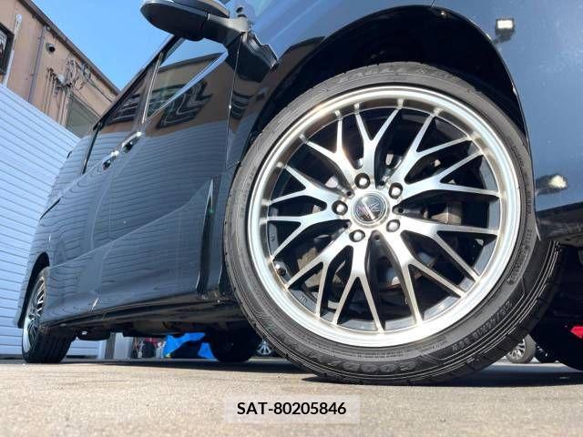 Toyota VOXY 2017-06 321506-16