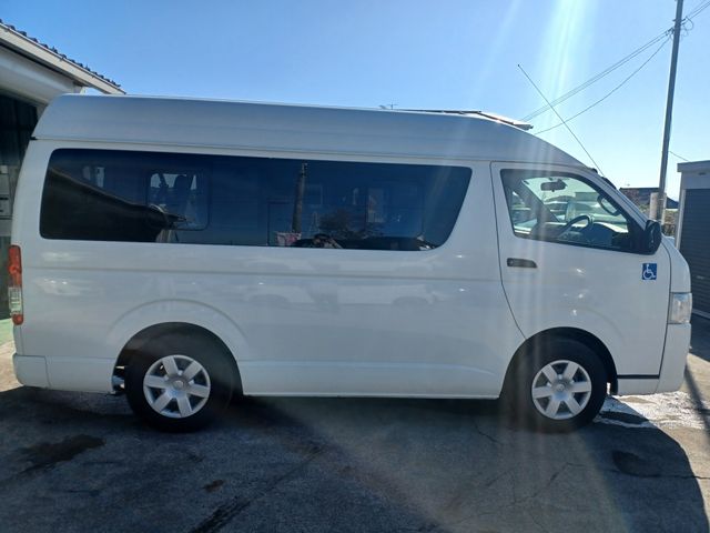 Toyota HIACE VAN 2017-09 24638-4