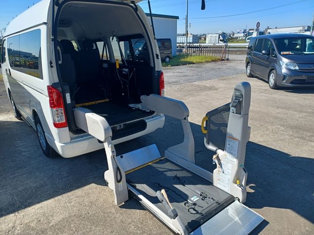 Toyota HIACE VAN 2017-09 24638-8