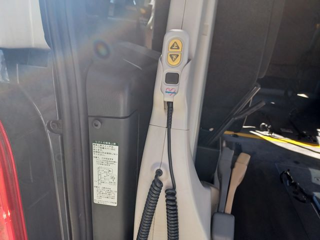 Toyota HIACE VAN 2017-09 24638-12
