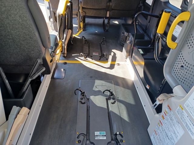 Toyota HIACE VAN 2017-09 24638-7