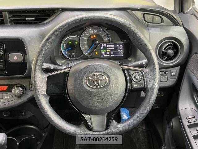 Toyota VITZ 2017-10 288596-11