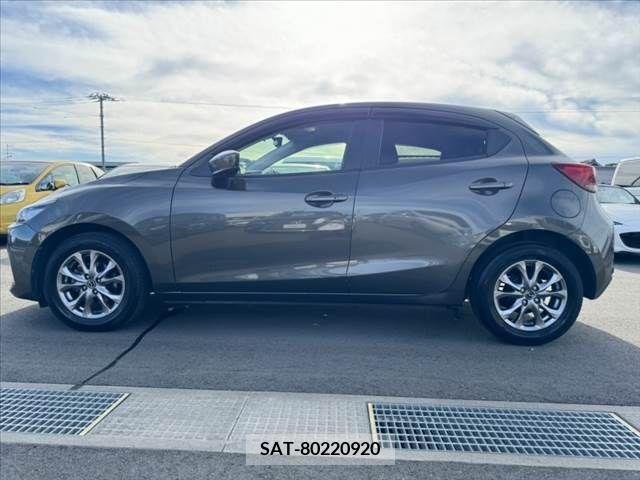 Mazda MAZDA2 2019-12 384217-11