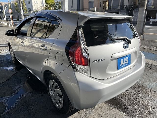 Toyota AQUA 2015-01 27290-2