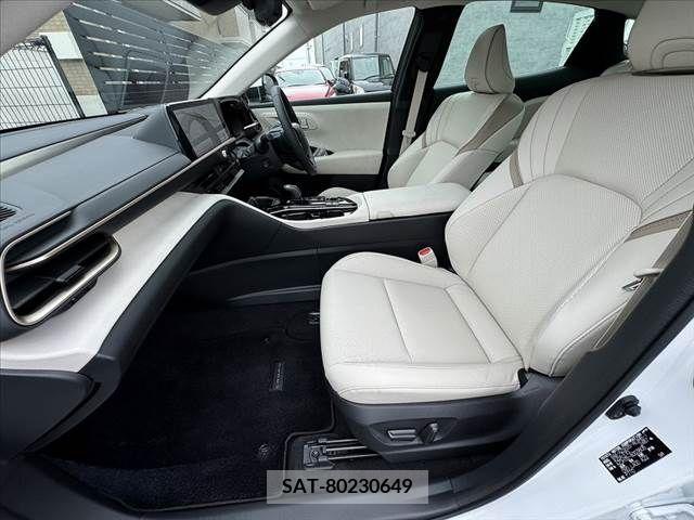 Toyota CROWN 2023-02 300658-16