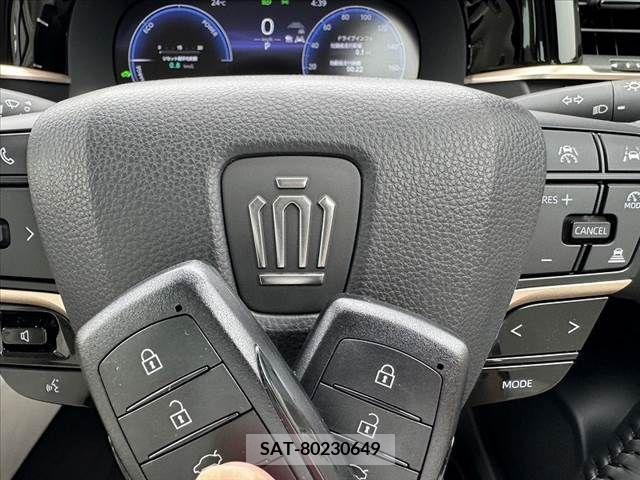 Toyota CROWN 2023-02 300658-21