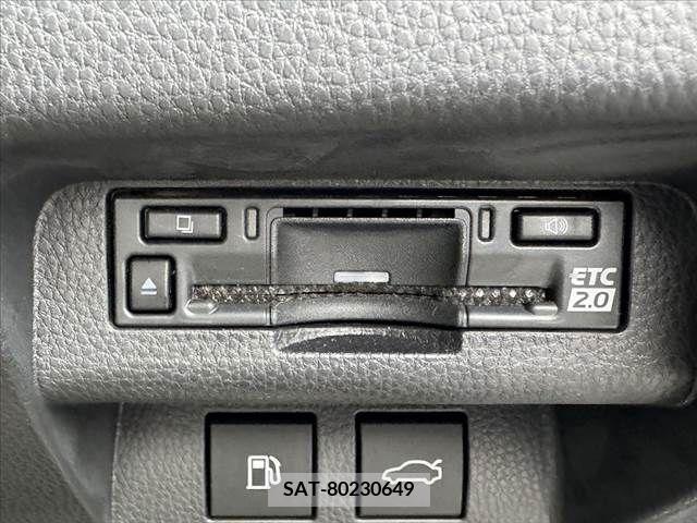 Toyota CROWN 2023-02 300658-20
