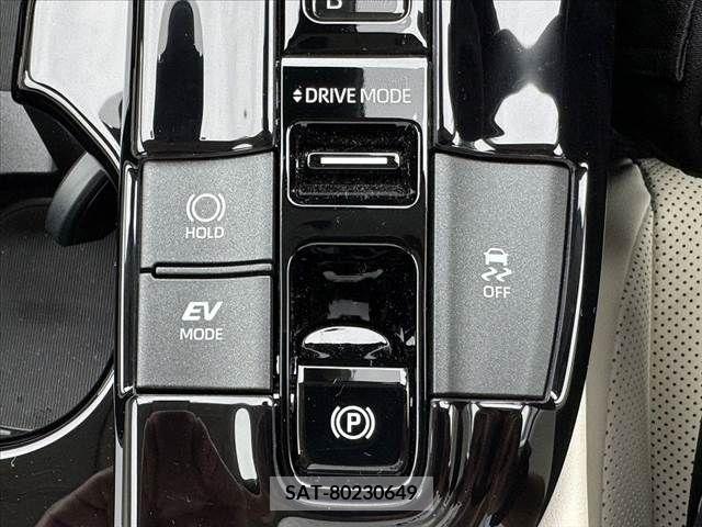 Toyota CROWN 2023-02 300658-26