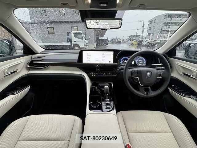 Toyota CROWN 2023-02 300658-1