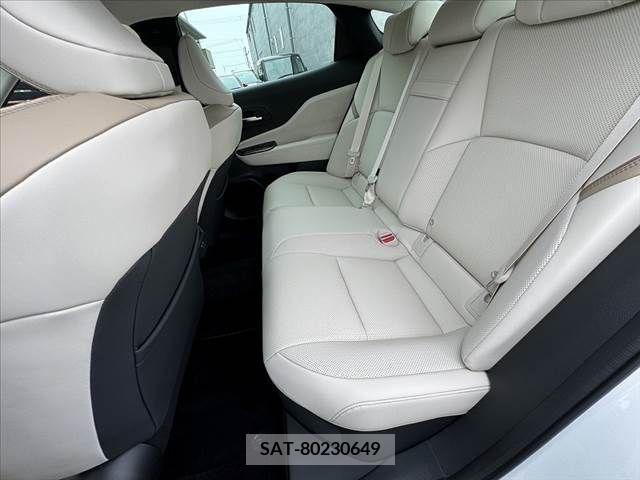 Toyota CROWN 2023-02 300658-18
