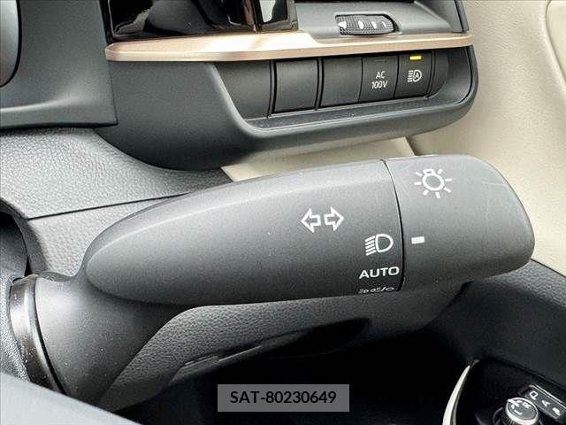 Toyota CROWN 2023-02 300658-24