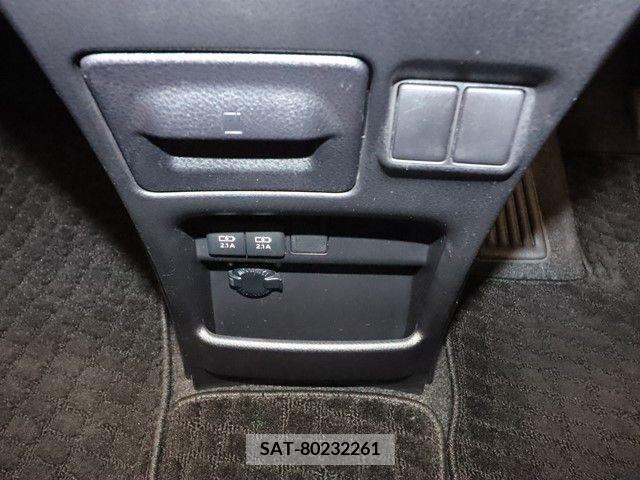 Toyota NOAH 2017-11 241270-13