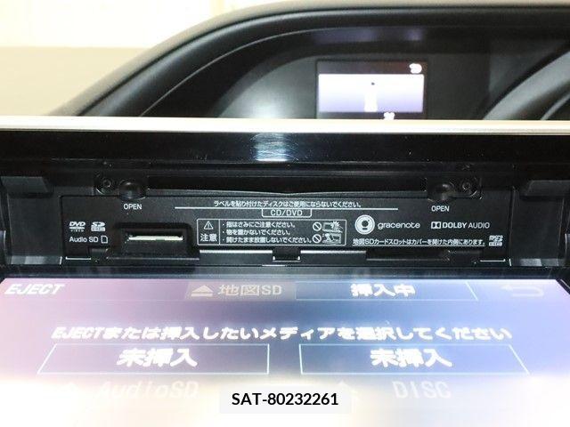 Toyota NOAH 2017-11 241270-17