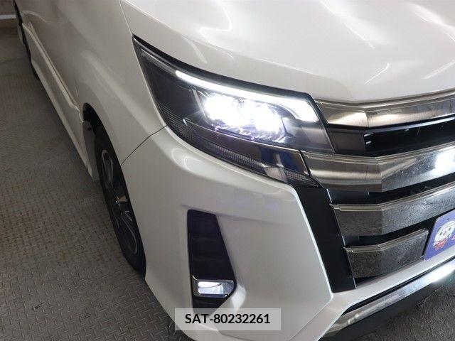 Toyota NOAH 2017-11 241270-19