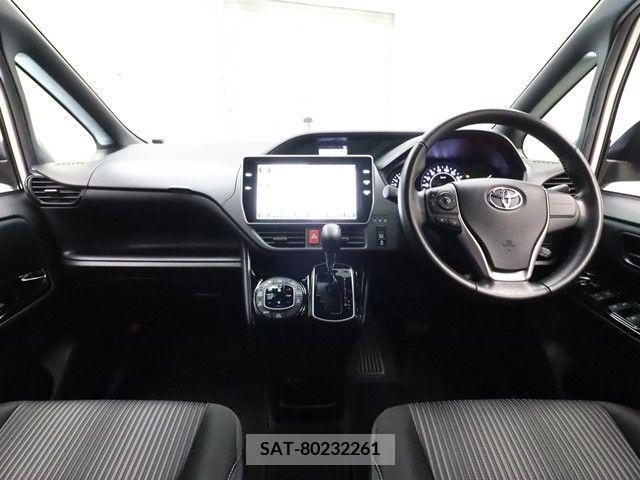 Toyota NOAH 2017-11 241270-2