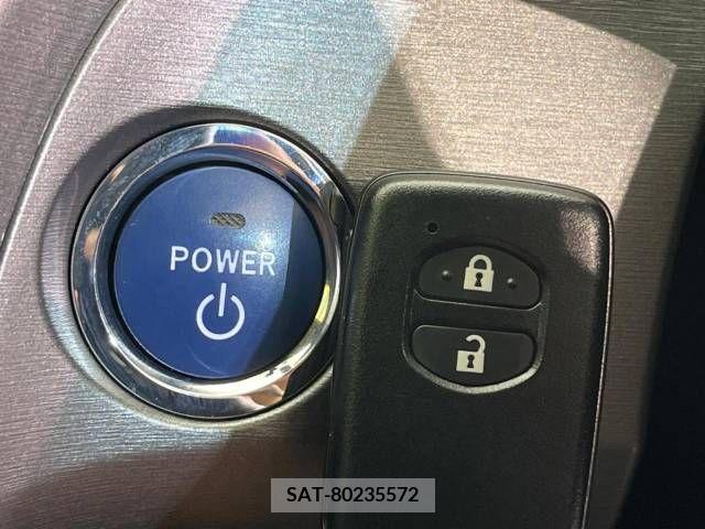 Toyota PRIUS 2014-07 328791-4
