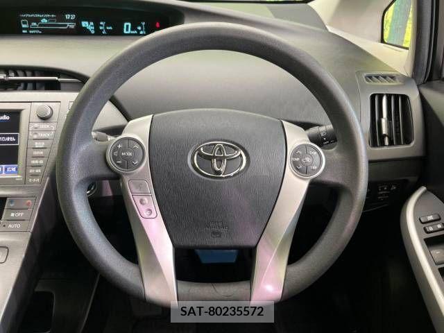 Toyota PRIUS 2014-07 328791-11