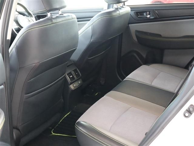 Subaru OUTBACK 2017-02 13217-15