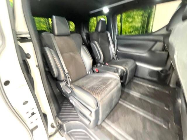 Toyota ALPHARD 2021-04 10597-10