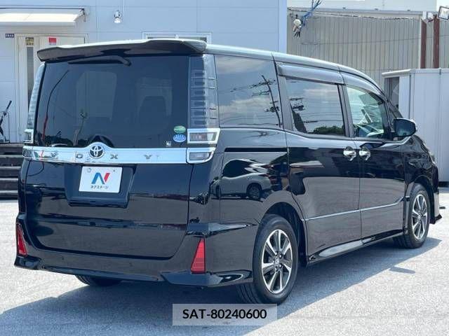 Toyota VOXY 2019-04 321617-18