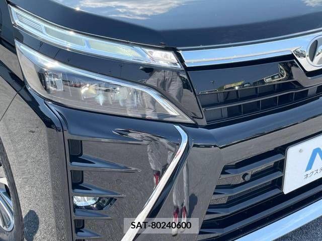 Toyota VOXY 2019-04 321617-13