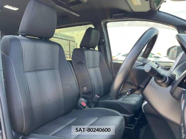 Toyota VOXY 2019-04 321617-8