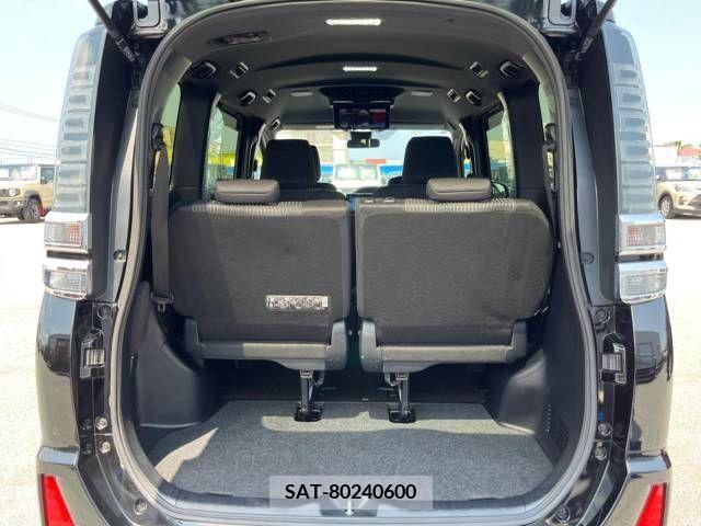 Toyota VOXY 2019-04 321617-11