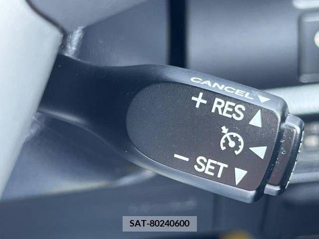 Toyota VOXY 2019-04 321617-6