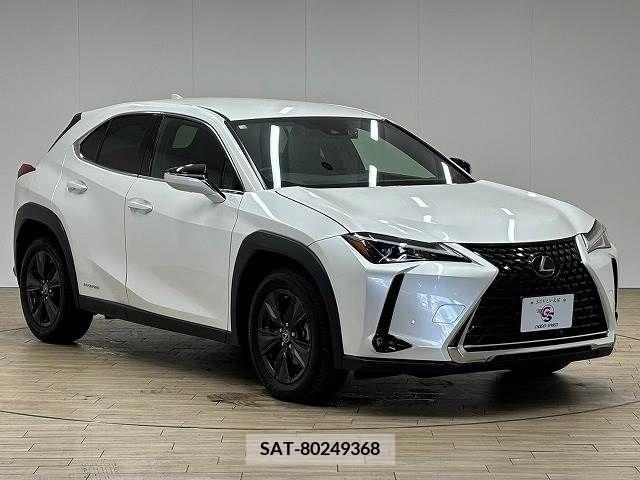 Lexus UX 2020-09 388187-13