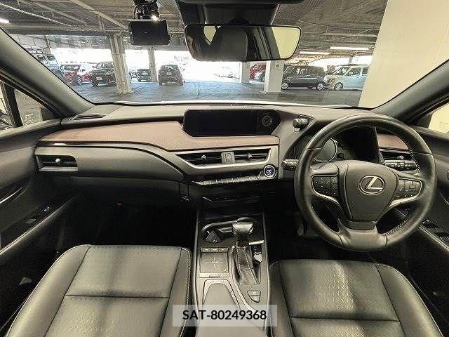 Lexus UX 2020-09 388187-1